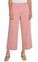Load image into Gallery viewer, Stride HR Wide Leg Pant
